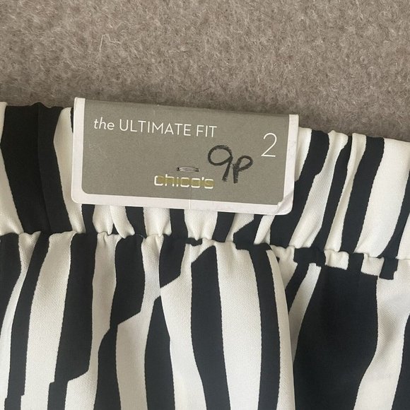 Chico's Pants Womens 2 (Size 12) Black Cream Cropped Wide Leg Ultimate Fit NEW - Picture 11 of 12